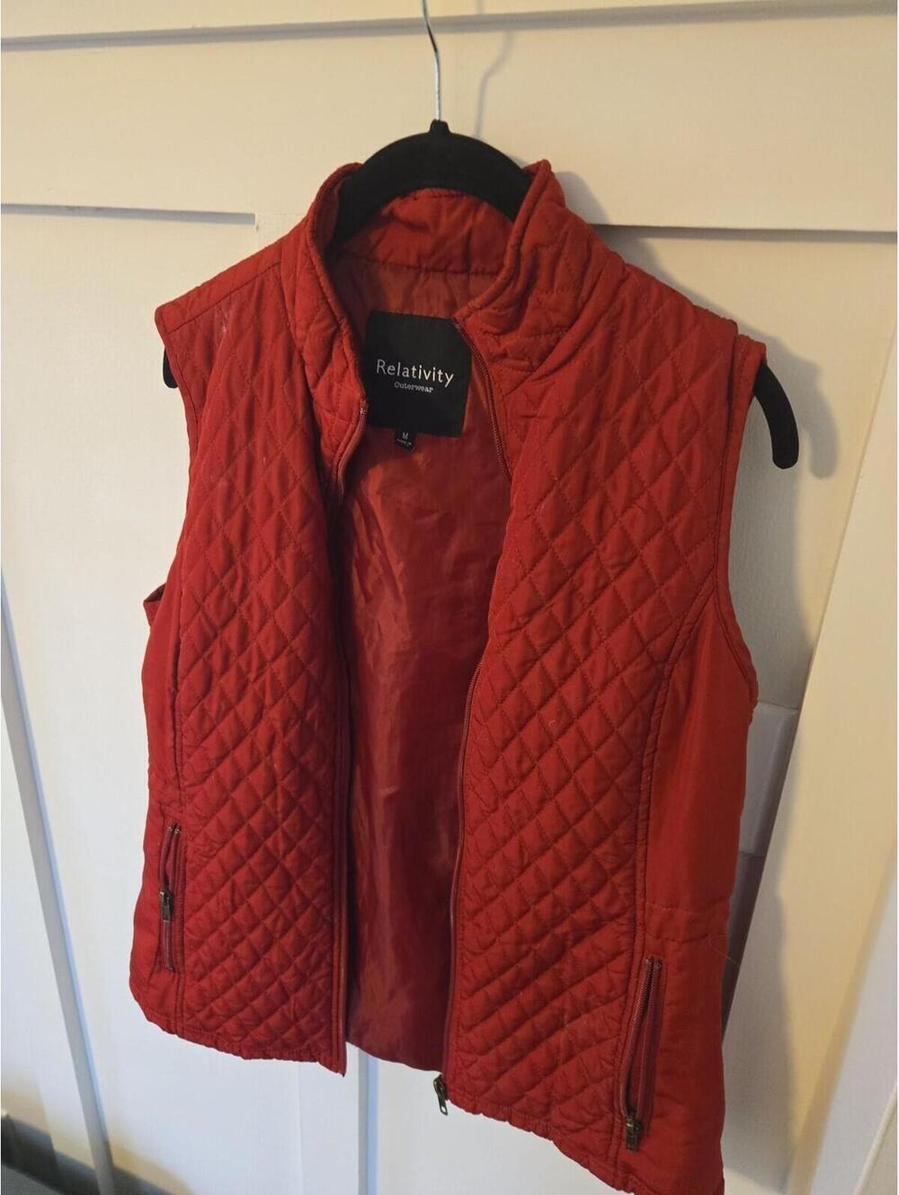 Relativity Red Quilted Puffer Vest with Cinched Back Detail - Size Medium - Picture 4 of 4